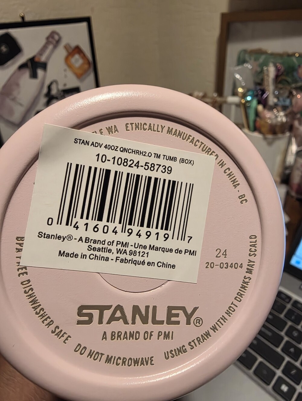 Stanley  Strawberry Shortcake Traveler Tumbler In Box & Dust Bag NWT - Picture 6 of 6